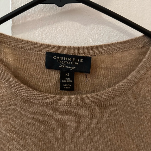 Like New Charter Club 100% cashmere beige lightweight sweater size XS - Picture 2 of 3